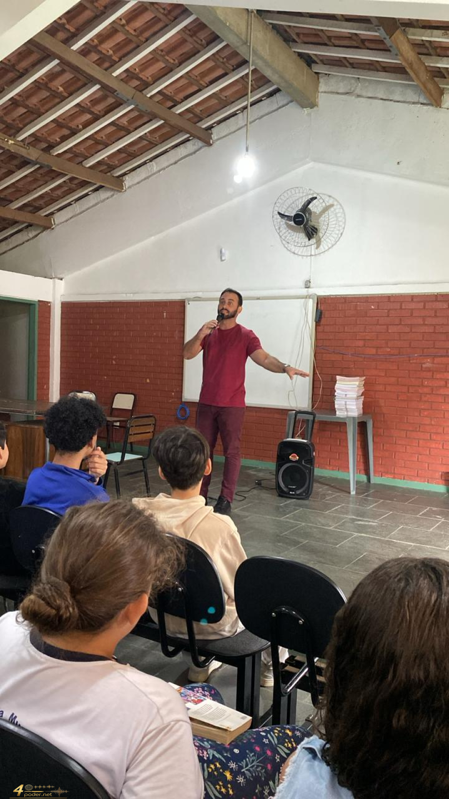 Palestra emociona e conscientiza alunos sobre bullying em Alfenas