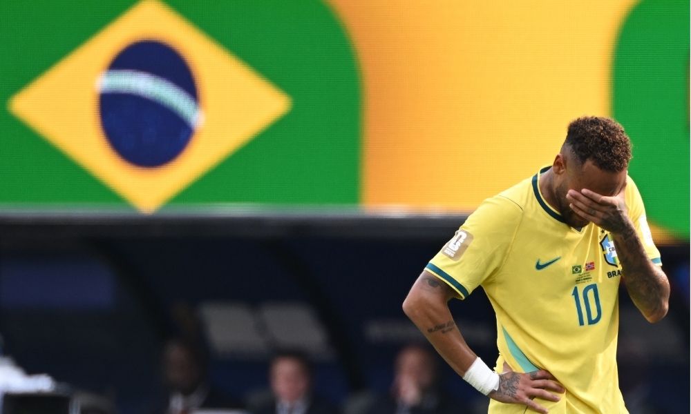 E a Copa acabou. Mas trocar de estratégia na hora errada não é só coisa de futebol