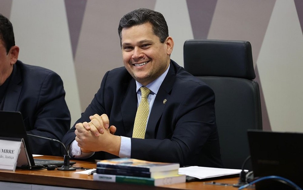 Alcolumbre diz que Senado vota fim da escala 6×1 após as eleições