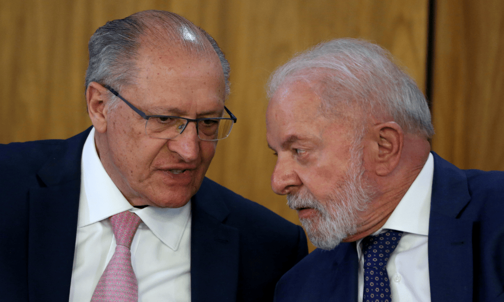 Lula não pretende anunciar Alckmin como ministro da Fazenda, diz presidente do PT