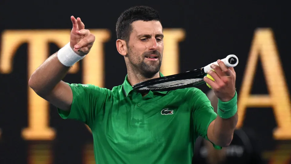 Djokovic bate van de Zandschulp e assegura 'oitavas' do Austrália Open