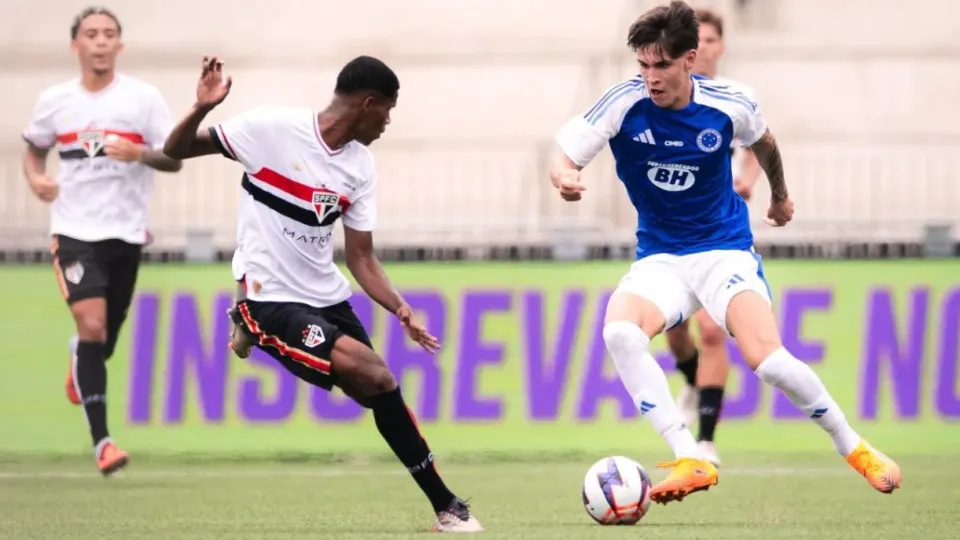 Cruzeiro conta com golaço, bate o São Paulo em jogo equilibrado e conquista o título da Copinha