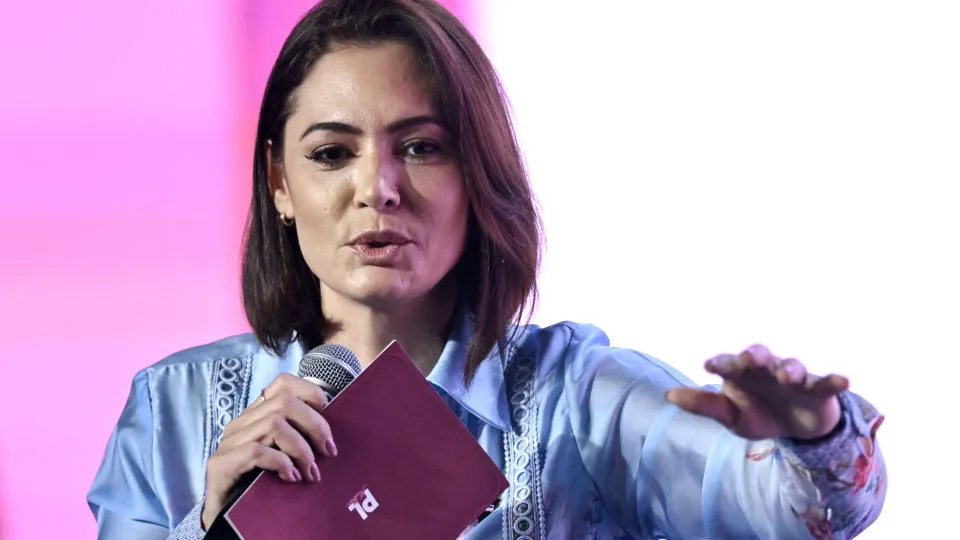Michelle Bolsonaro declara apoio a Caroline de Toni após impasse do PL sobre Senado em SC