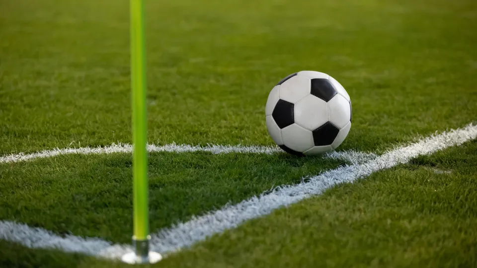 Time da 'capital do surfe' pode empurrar Flamengo e Vasco para luta contra queda