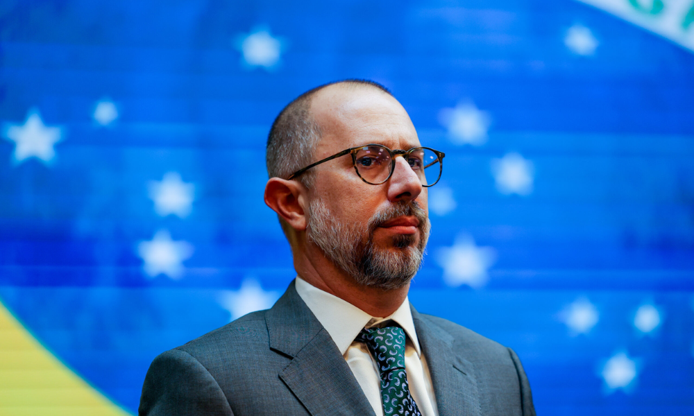 Se o Master corrompeu algum servidor, podemos abrir processo, diz CGU