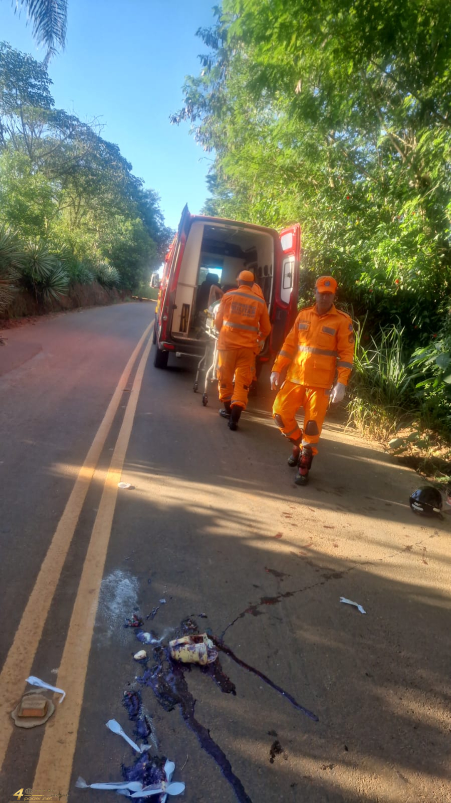 Colisão entre carro e moto deixa homem ferido em Alfenas
