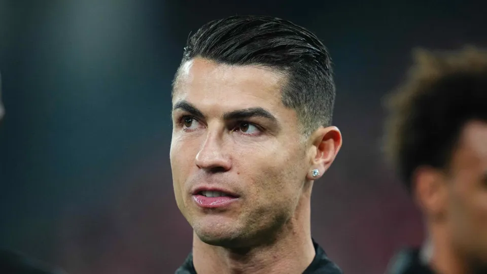 Entenda a norma que barra Cristiano Ronaldo de jogar na Espanha após comprar time