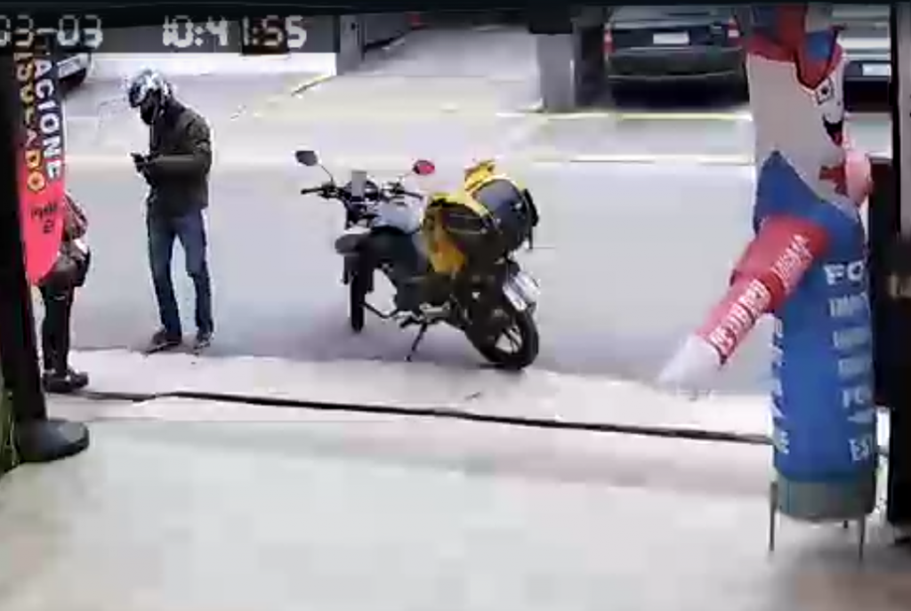 Assalto em frente ao Consulado dos EUA em SP termina com suspeito baleado