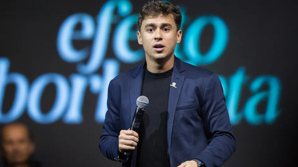 Nikolas Ferreira viajou em jato de Vorcaro na campanha de 2022