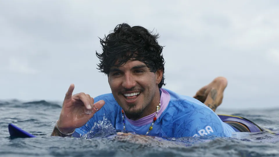 Gabriel Medina volta ao Mundial de Surfe contra mexicano