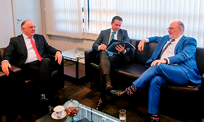 1º vice-presidente recebe visita de deputados