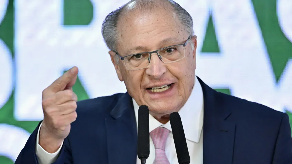 Alckmin diz que governo se antecipou a alta dos combustíveis e que não há motivo para greve dos caminhoneiros