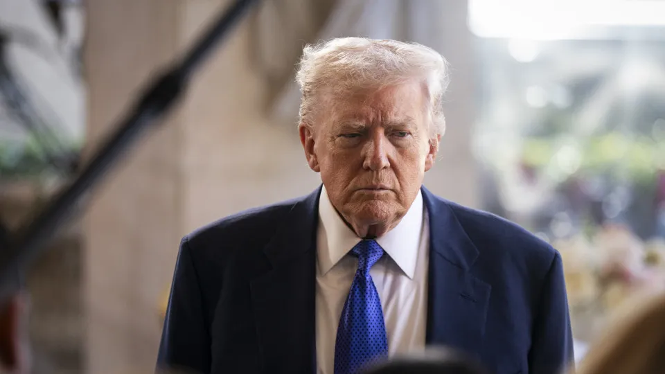 Estados Unidos perdem status de 'democracia liberal' pela primeira vez em 50 anos