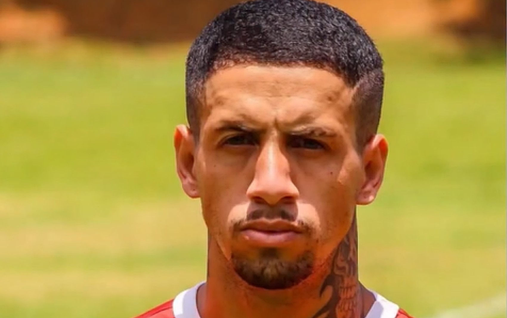 Jogador de futebol amador morre após ser esfaqueado durante discussão em Pouso Alegre, MG