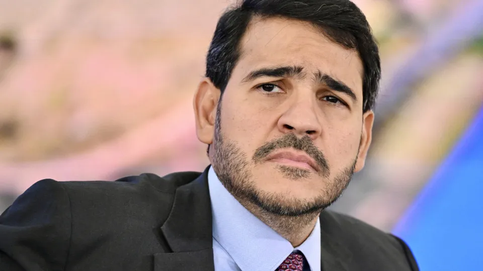 Lula deve enviar nome de Messias ao Senado mesmo sob risco de Alcolumbre rejeitar indicado ao STF