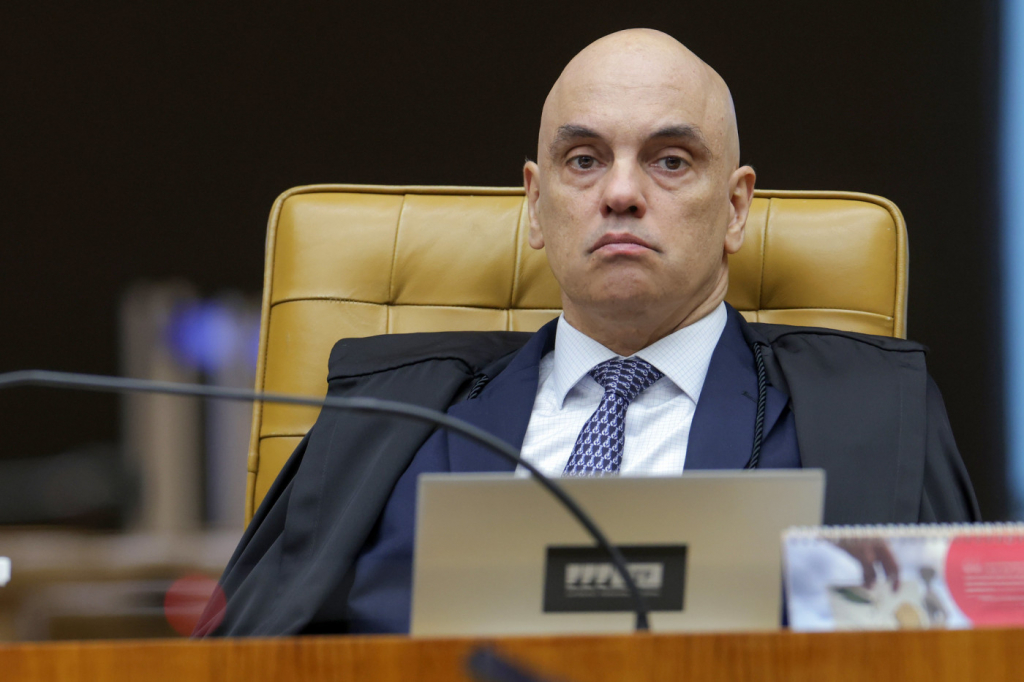 Moraes restringe compartilhamento de dados do Coaf