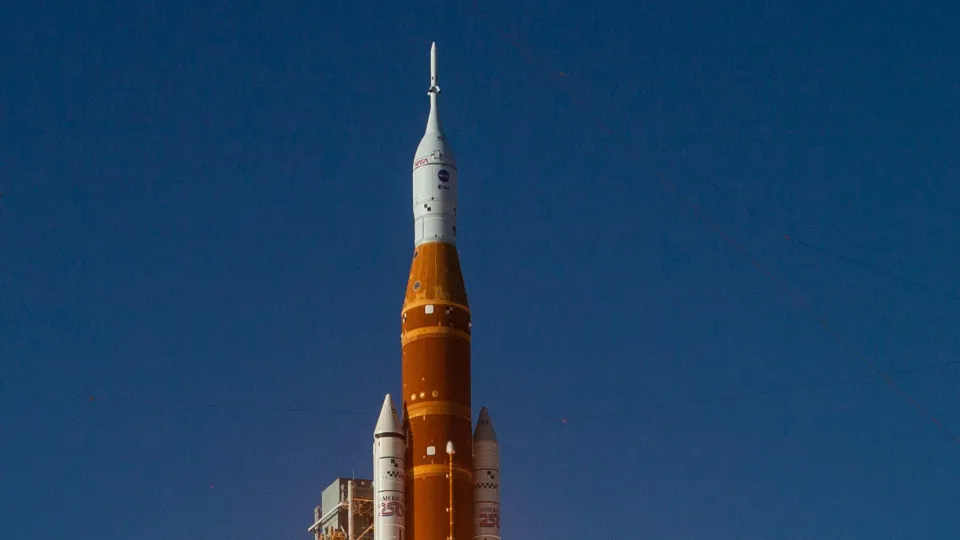 Banheiro da Artemis II dá problema novamente e tripulação precisa usar sacos de coleta de urina