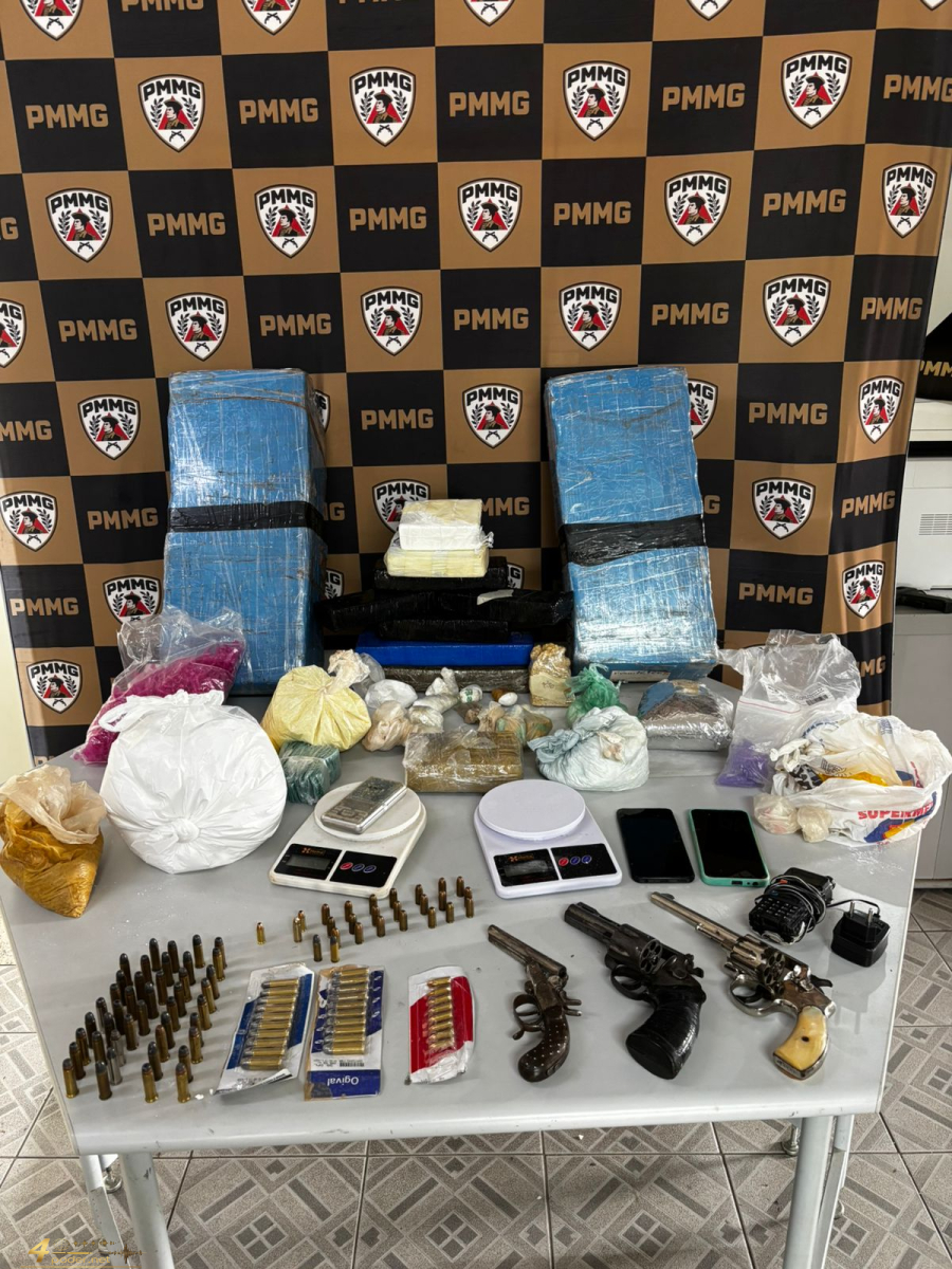 Polícia desmantela ponto de tráfico e faz grande apreensão em MG