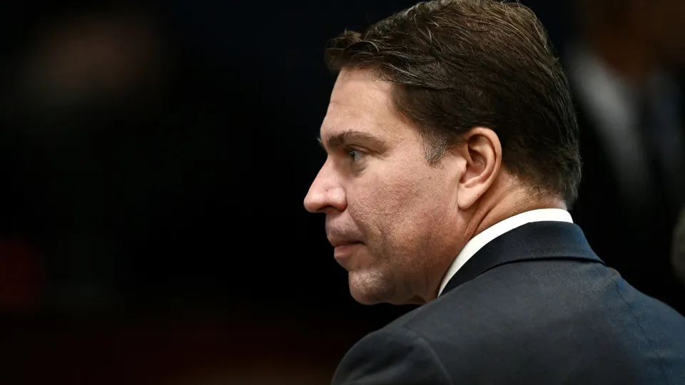 Ramagem agradece a governo Trump após soltura e chama PF brasileira de 'polícia de jagunços'