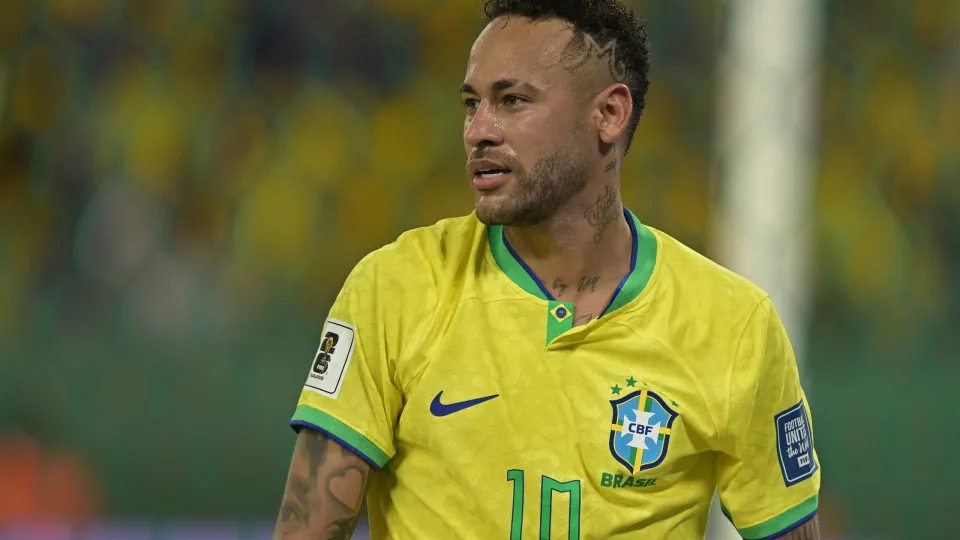 Maioria dos brasileiros defende Neymar na Copa, aponta Datafolha
