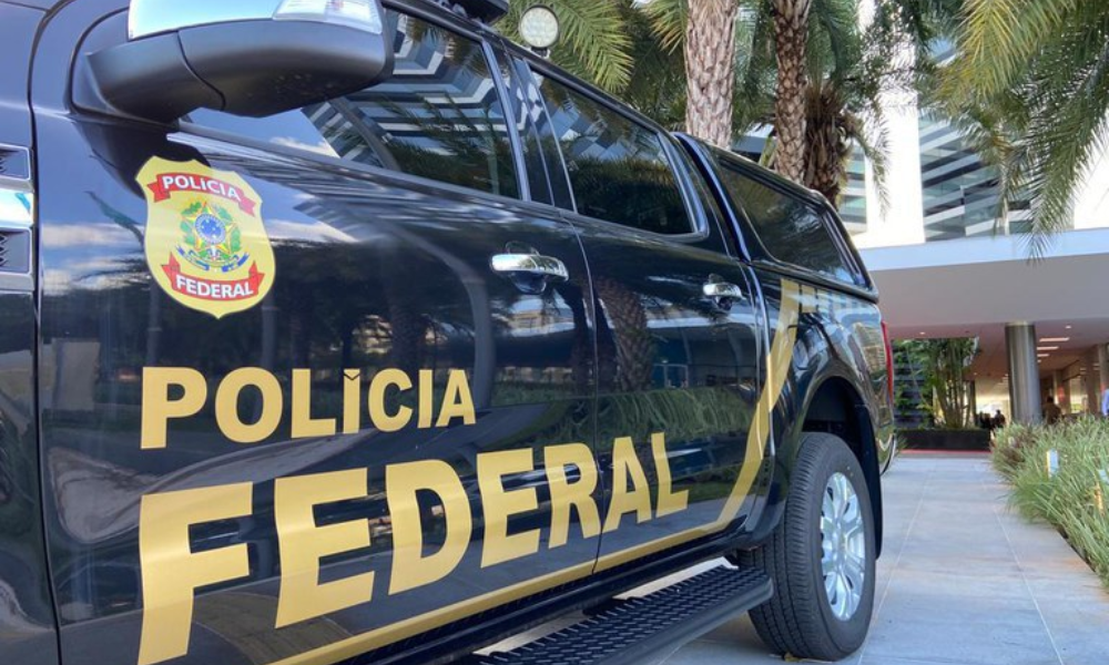 Mais de uma tonelada de maconha são apreendidas pela PF em rodovia paulista