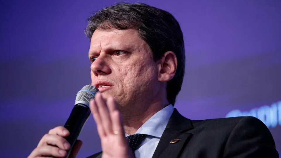 Tarcísio nega prejuízo com operação, e PP de Ciro Nogueira cancela ato eleitoral em SP