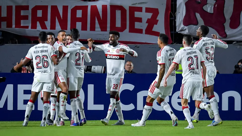 Independiente Medellín pede desculpas à torcida do Flamengo após caos na Libertadores