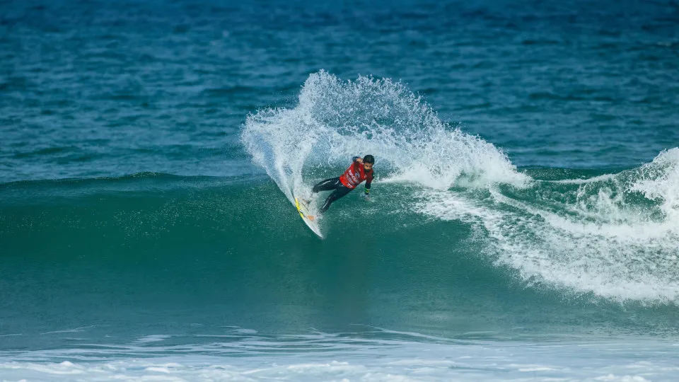 Filipe Toledo surfa ao lado de golfinhos em Gold Coast: 'Coisas que só o surfe proporciona'