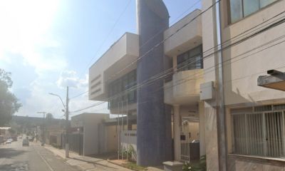Justiça autoriza farmácia a abrir aos domingos e aos feriados em Itaú de Minas