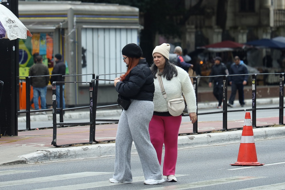 Semana começa com frio e risco de temporais no Sudeste