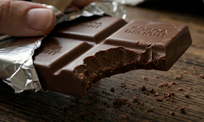 Mulher que encontrou larvas em chocolate deve ser indenizada