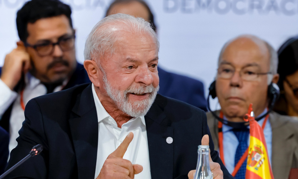 ‘O povo quer mais tempo para lazer, estudar, namorar’, diz Lula sobre fim da 6×1