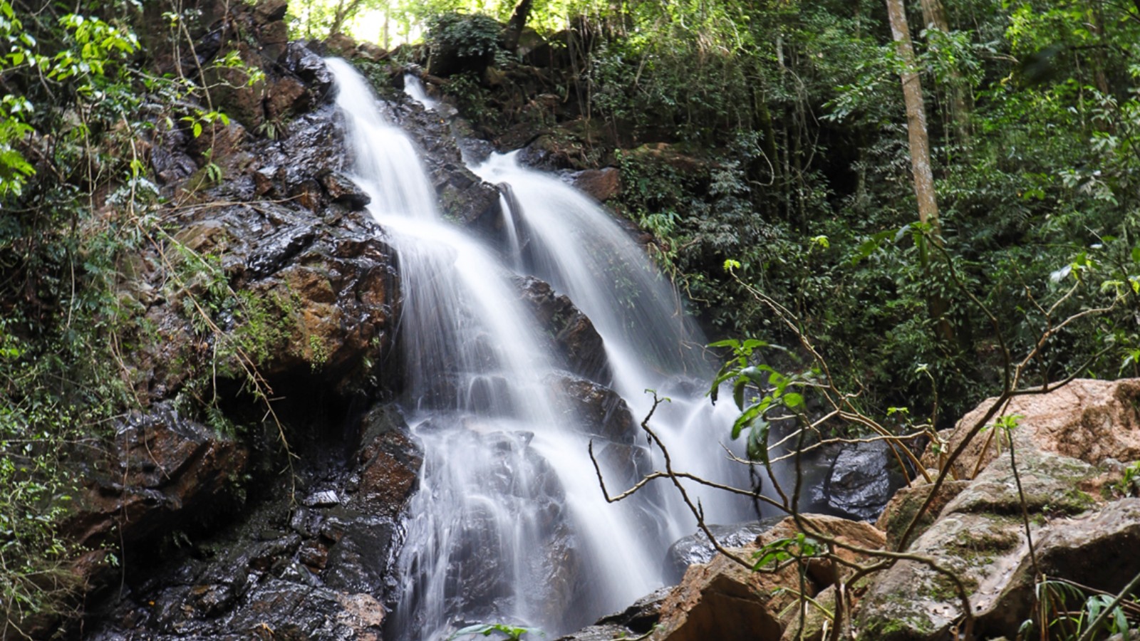 Cachoeiras, fazendas e montanhas: o lado rural de Juruaia