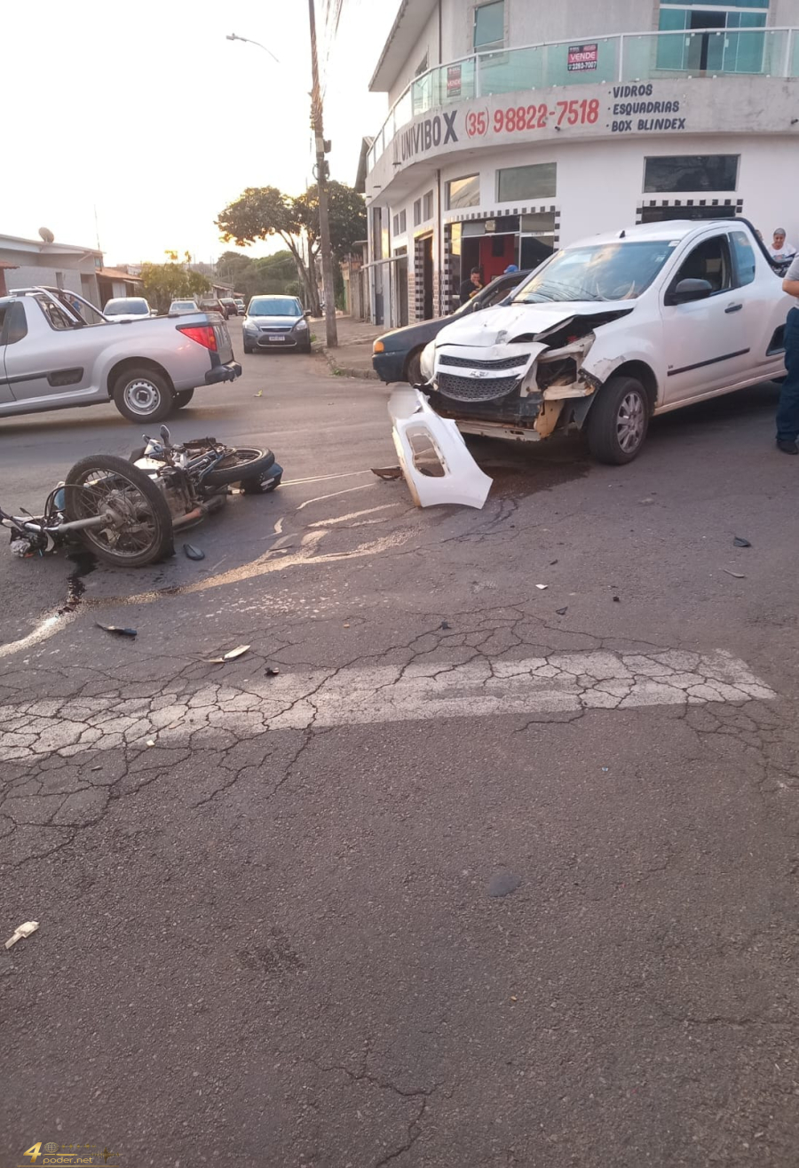 Motociclista fica ferido após colisão com carro em Alfenas