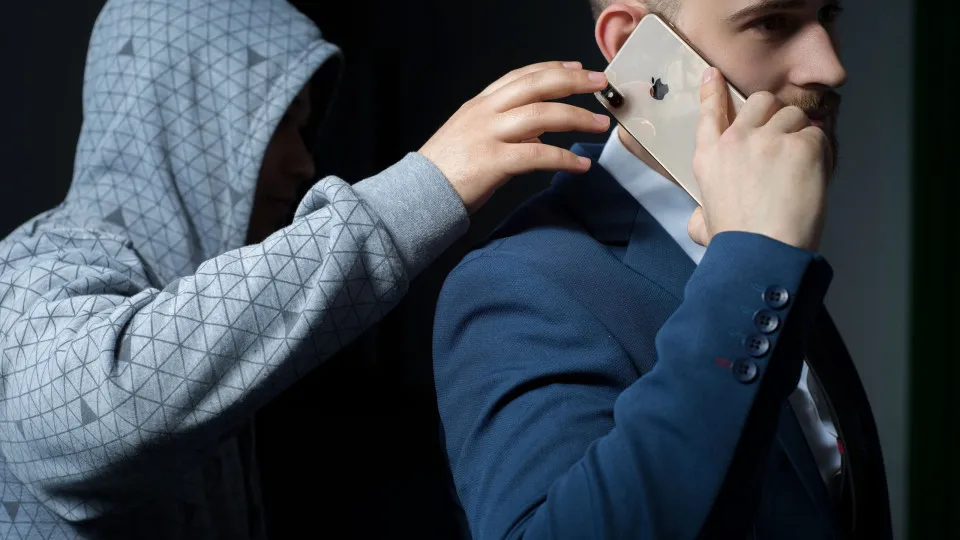 Apple prepara recurso que bloqueia iPhone após roubo