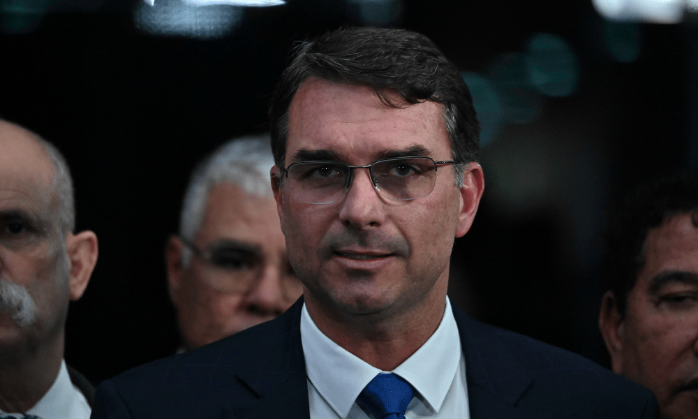 Flávio diz que cerne do Caso Master é o PT da Bahia