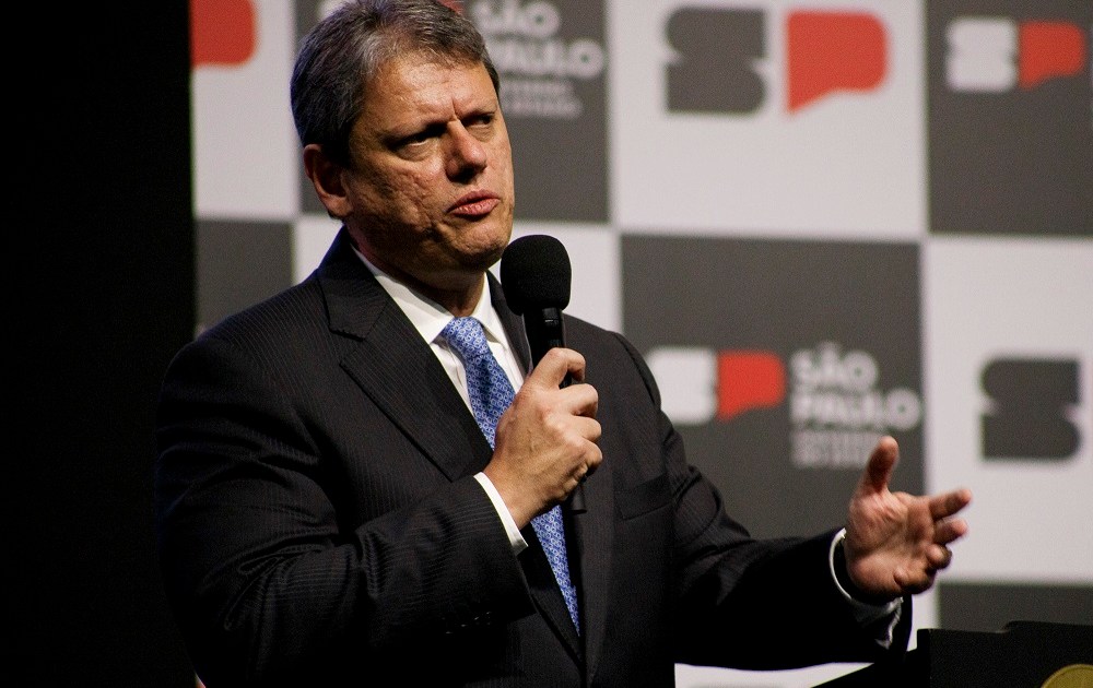 Aliados de Tarcísio e Haddad analisam efeito de desistências de Kataguiri e Paulo Serra