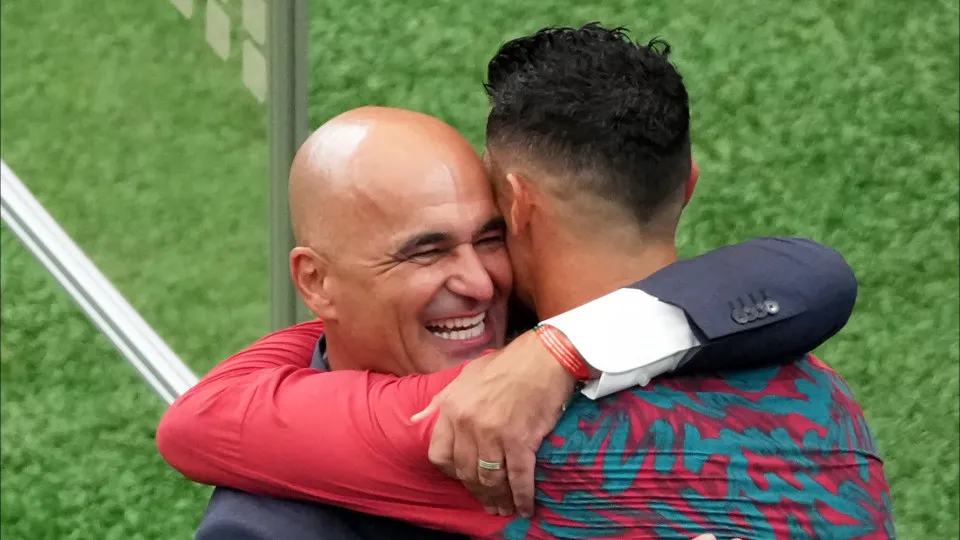 Martínez é detonado por 'bajular demais' CR7: "Embaraçoso..."