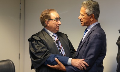 Desembargador Edir Guerson de Medeiros recebe homenagens por aposentadoria