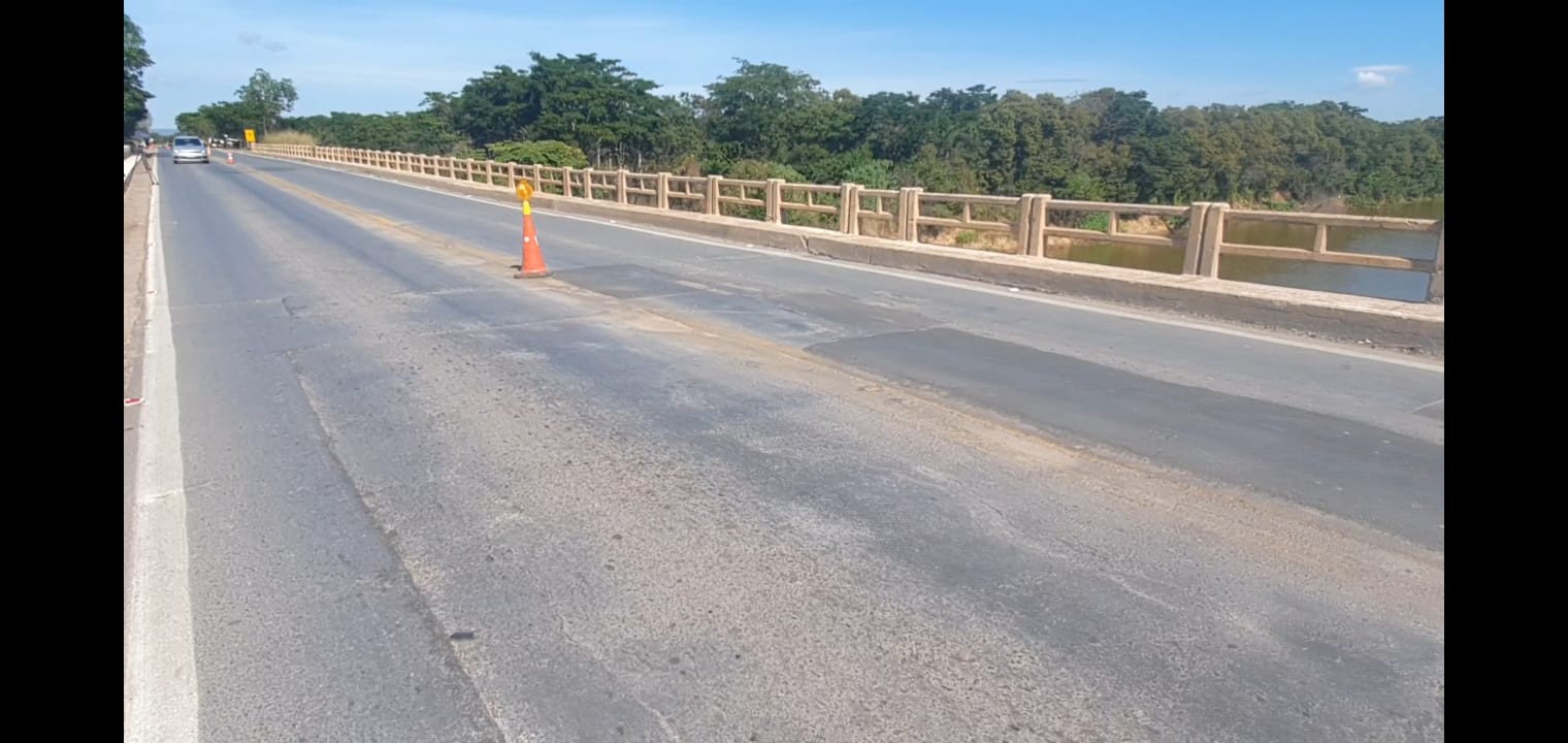 Dnit avalia contratar balsas enquanto ponte na BR-365, no Norte de MG, está com restrições