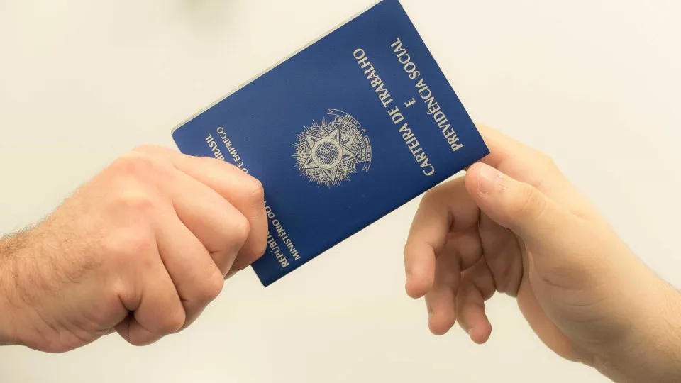 Brasil abre 145 mil novas vagas de trabalho em junho