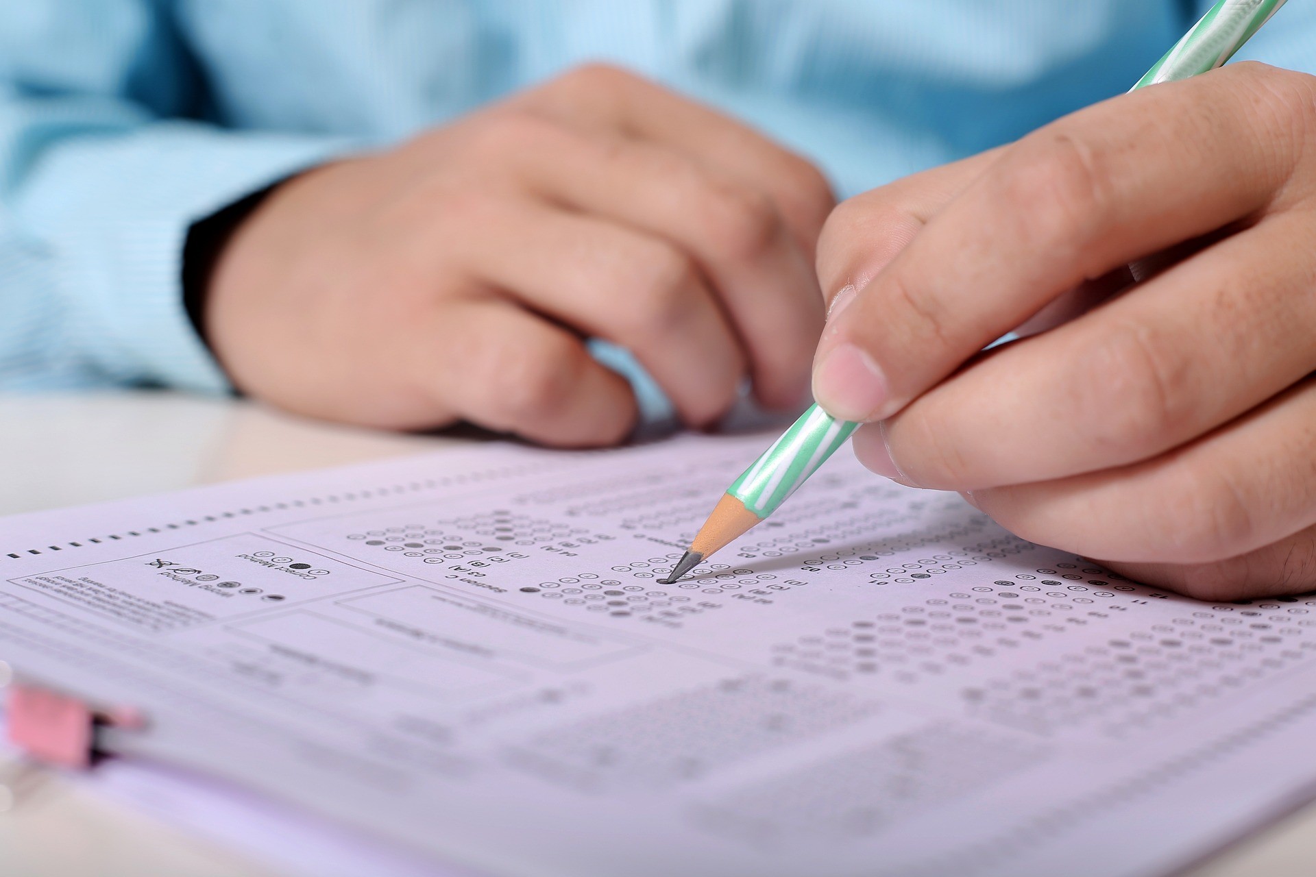 Concursos e processos seletivos oferecem vagas em cidades do Sul de Minas; veja salários, prazos e como participar