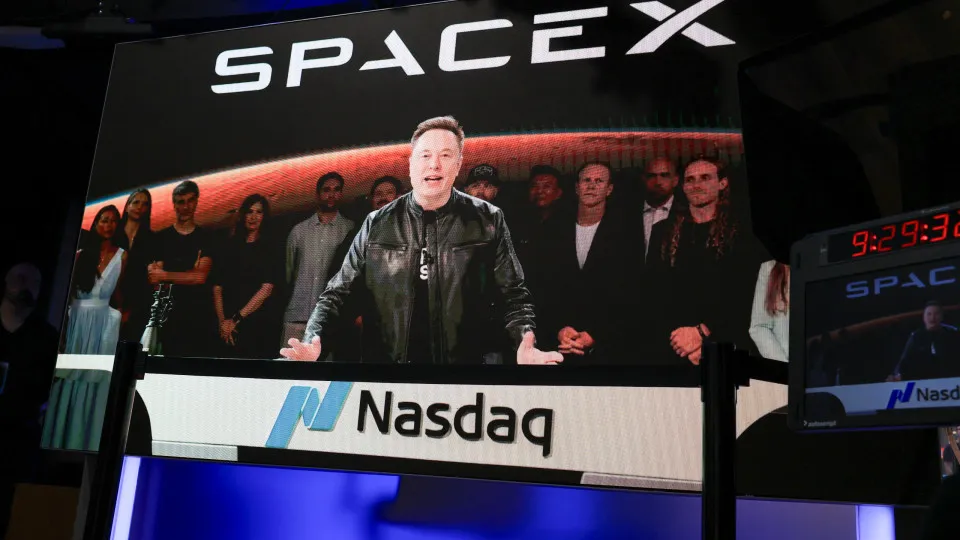 SpaceX vê ações decolarem em NY após reunião geral de Musk sobre IA e mais satélites Starlink