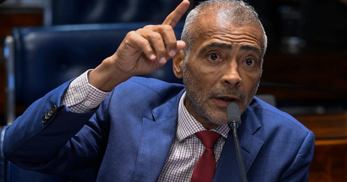 Romário anuncia saída do PL e apoio à candidatura de Eduardo Paes no RJ