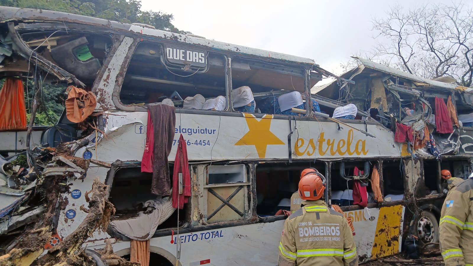 Moradores de comunidade de BH lamentam morte de amigos em acidente com ônibus na Serra de Petrópolis