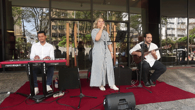 Edméia Oliveira se apresenta no "Intervalo Cultural"