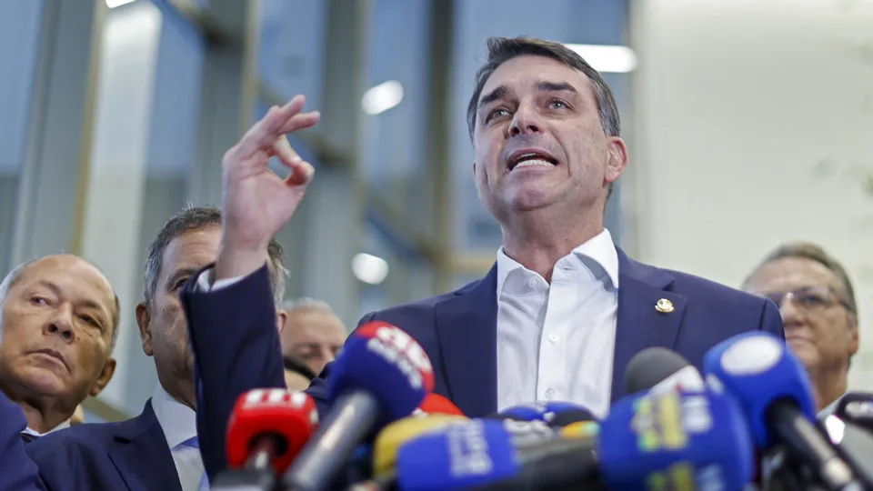 Coordenador da campanha de Flávio Bolsonaro mostra preocupação com Sudeste