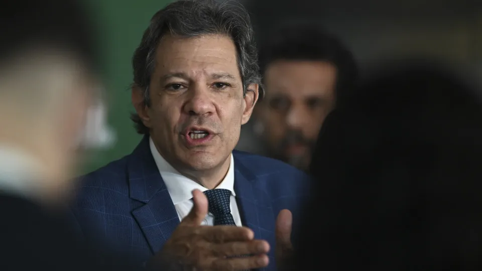 Haddad apresenta perícia e rebate governo Tarcisío sobre intimidação