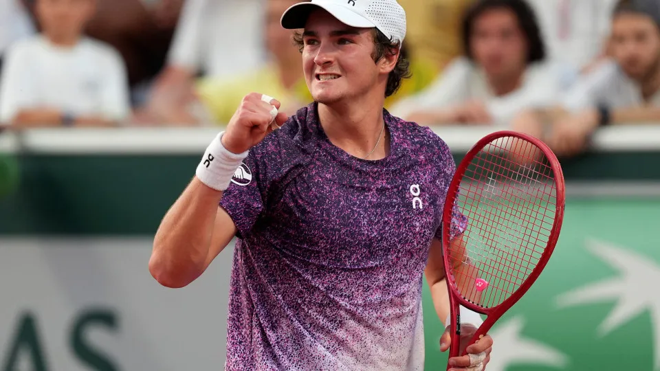 Fora do US Open e sob mistério, João Fonseca confirma que vai jogar a Copa Davis no Rio