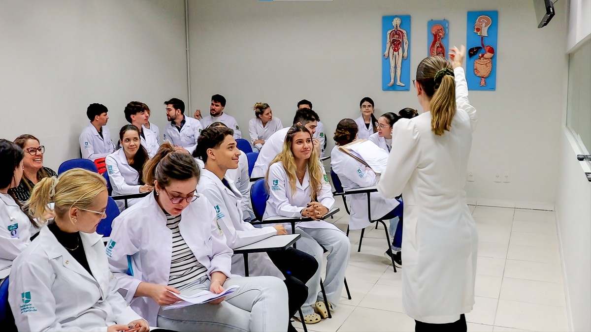 Medicina Experience permite vivência prática a estudantes do Ensino Médio